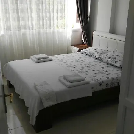 Uysal And Loft Seaside Apartman
