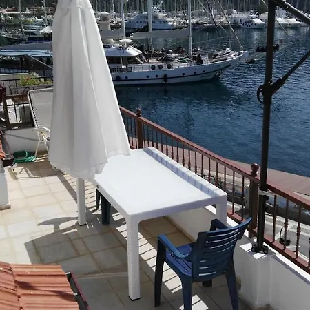 Uysal And Loft Seaside Apartament